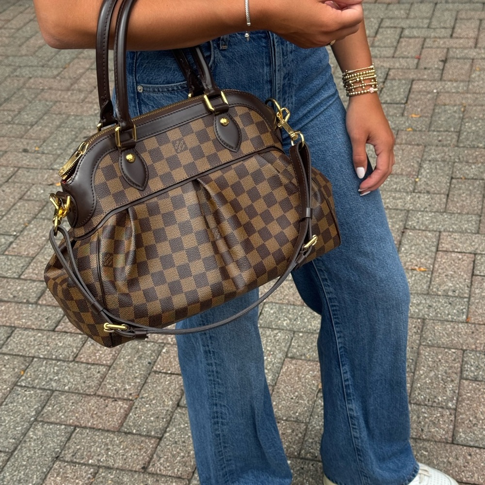 Louis Vuitton - Damier Ebene Trevi Handle Bag